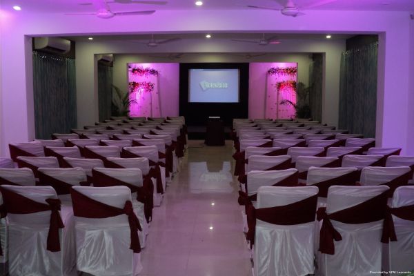 HOTEL FLORA INN (Nāgpur)